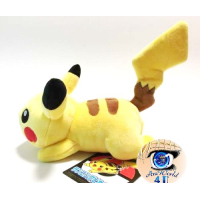 Officiële Pokemon center knuffel Pikachu +/- 22cm (lang) renned